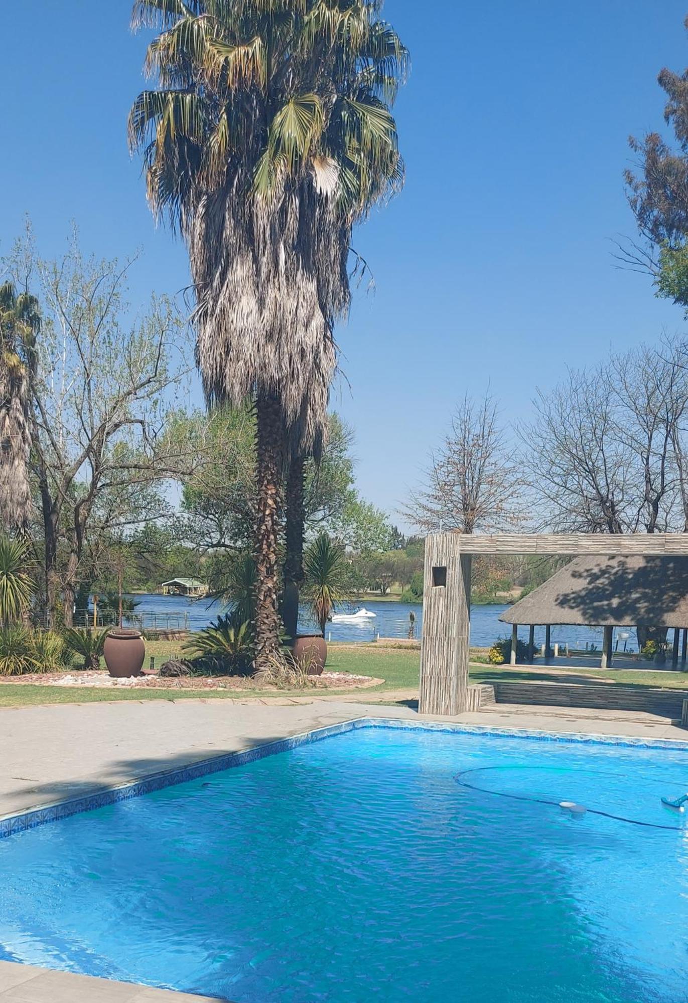 Lalamanzi River Lodge Vanderbijlpark Dış mekan fotoğraf