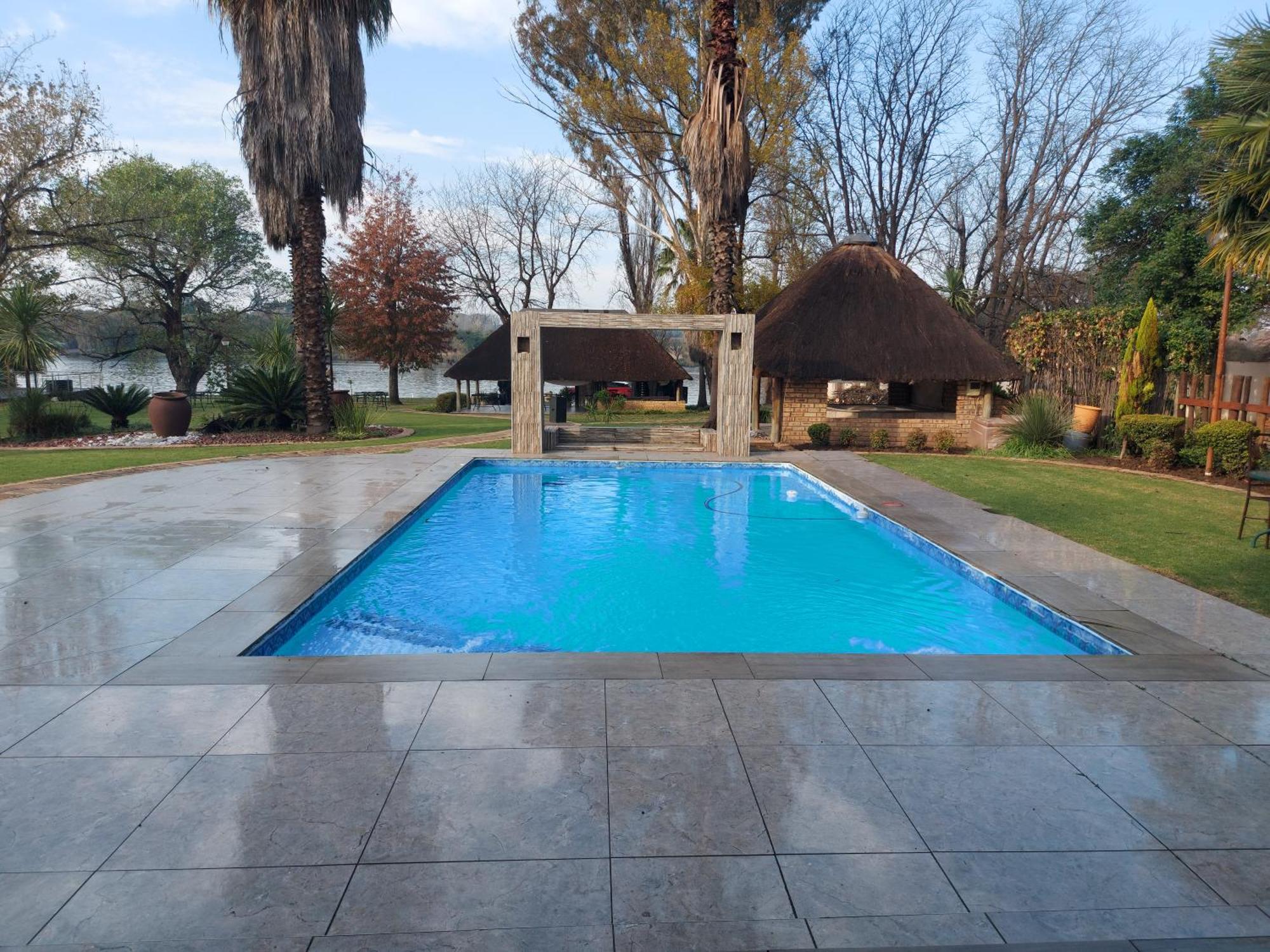 Lalamanzi River Lodge Vanderbijlpark Dış mekan fotoğraf